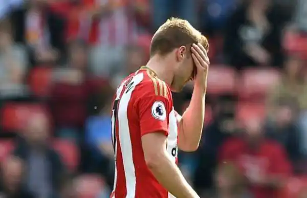 Moyes claims referee helped United beat Sunderland